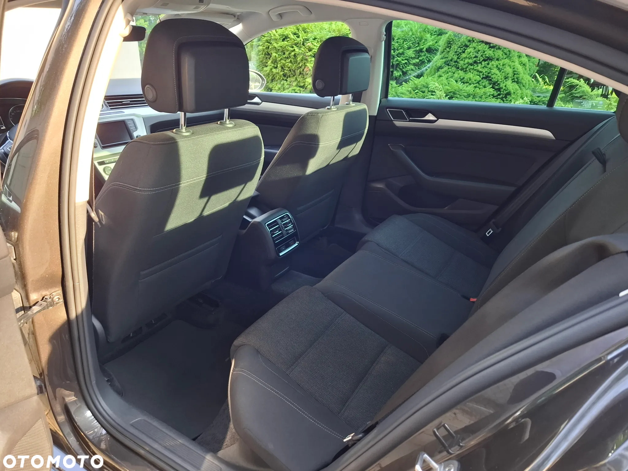 Volkswagen Passat 2.0 TDI BMT Comfortline DSG - 9