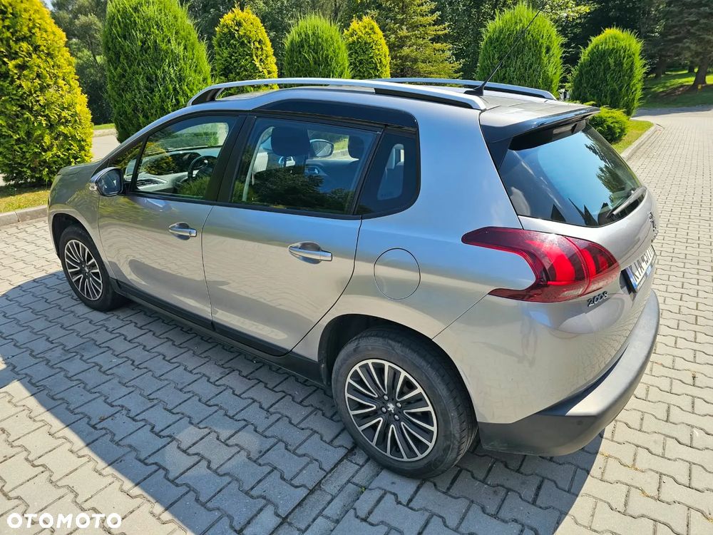 Peugeot 2008 1.2 Pure Tech Active S&S - 4