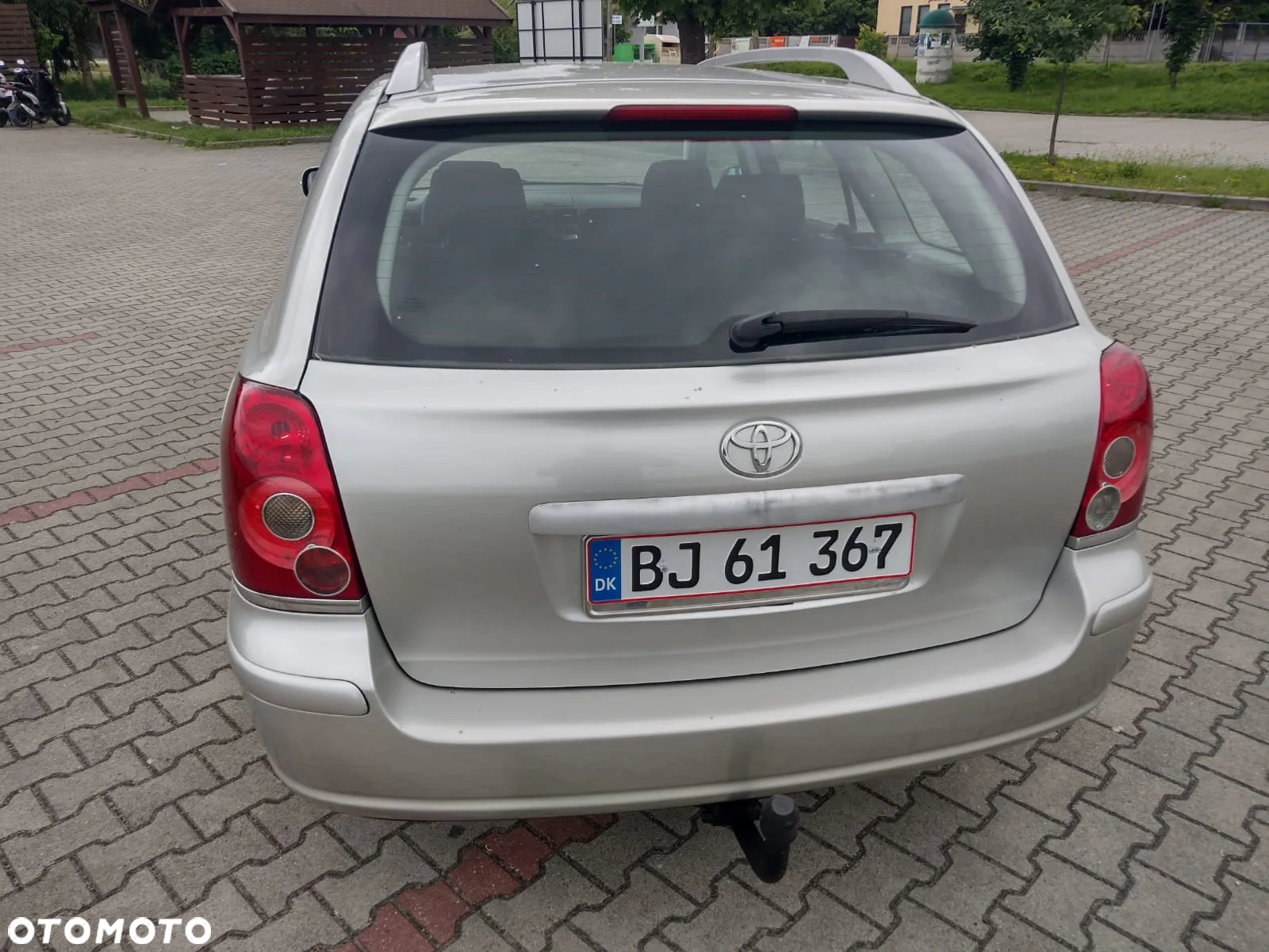 Toyota Avensis 1.8 VVT-i Combi Automatik Sol - 14