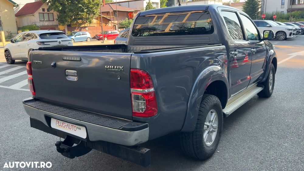 Toyota Hilux 4x4 Cabina Dubla Style - 14