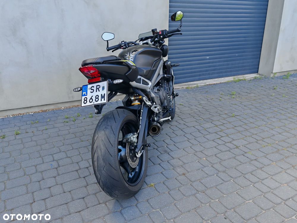 Triumph Street Triple - 8