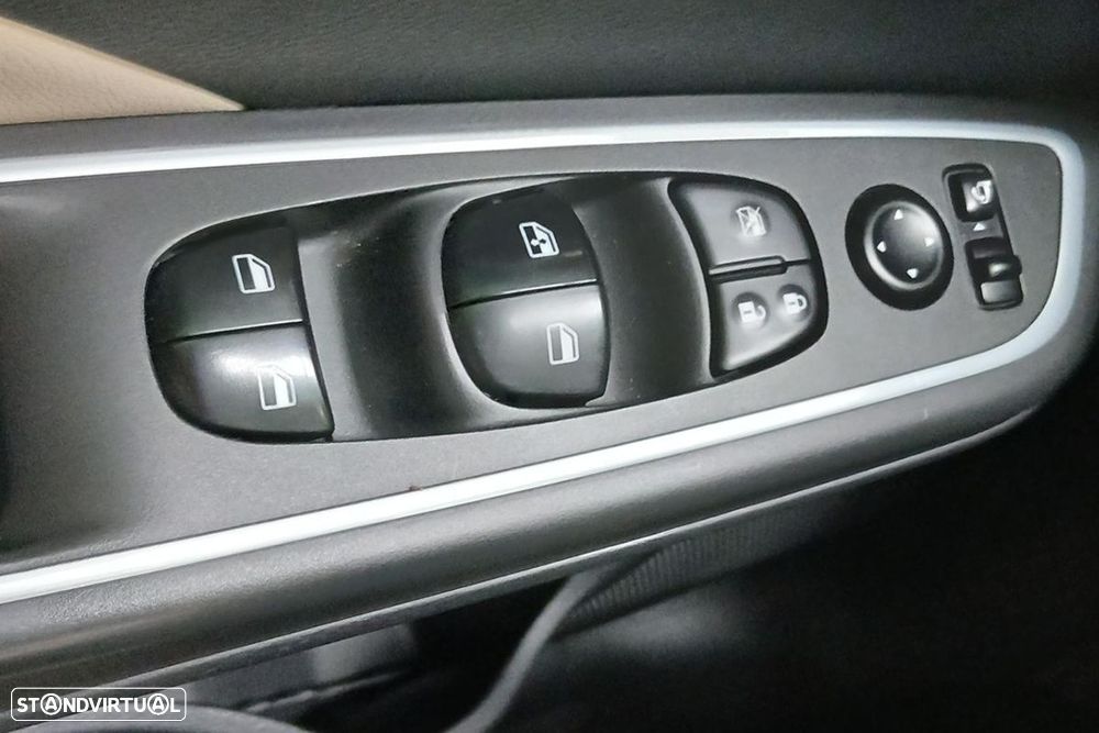 Nissan Micra 1.0 IG-T N-Design Black CVT - 11