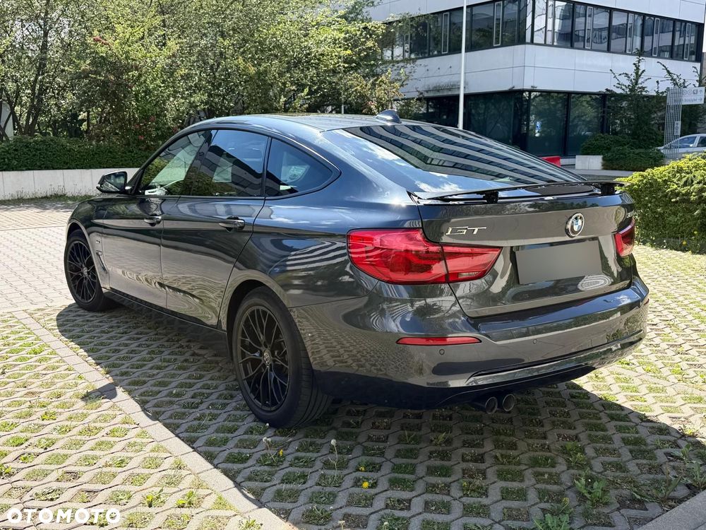 BMW Seria 3 320d xDrive Sport Line - 28