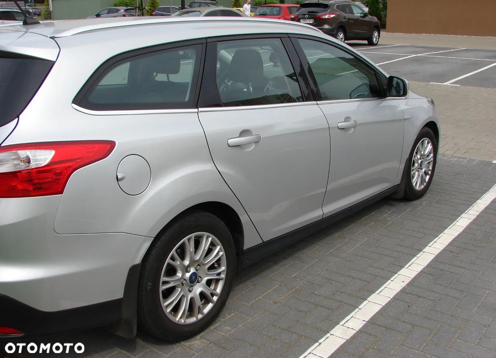 Ford Focus Turnier 1.6 TDCi DPF Start-Stopp-System Titanium - 4