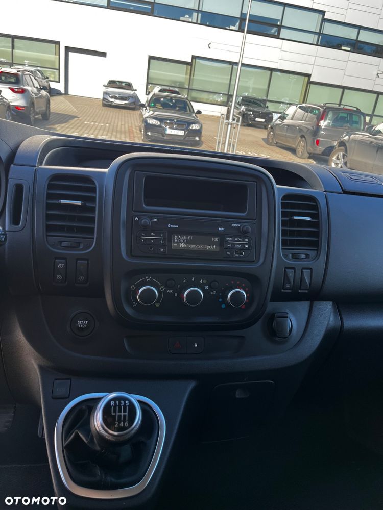 Nissan NV 300 Trafic Vivaro - 4