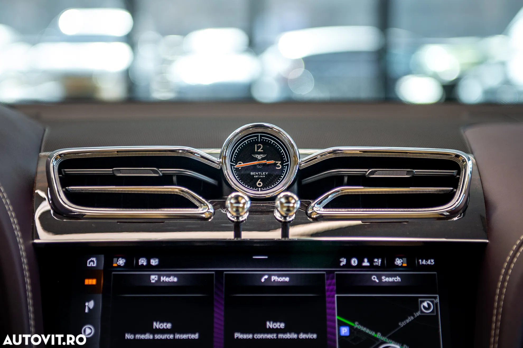 Bentley Bentayga - 23