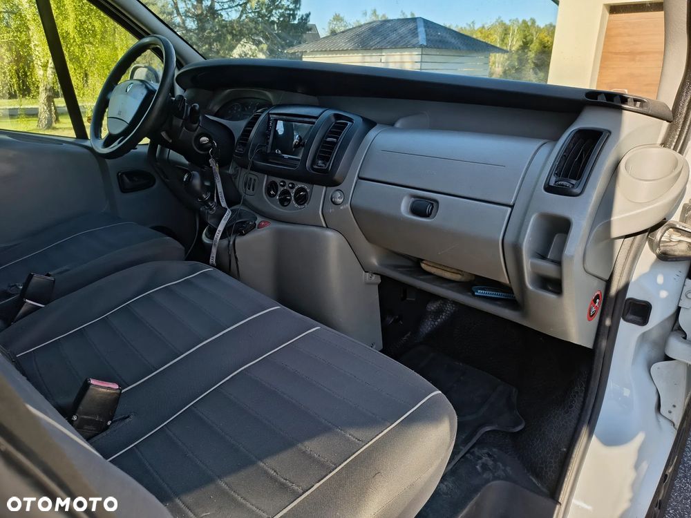 Renault Trafic - 17