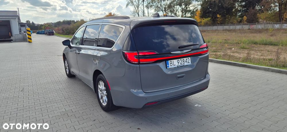 Chrysler Pacifica - 10
