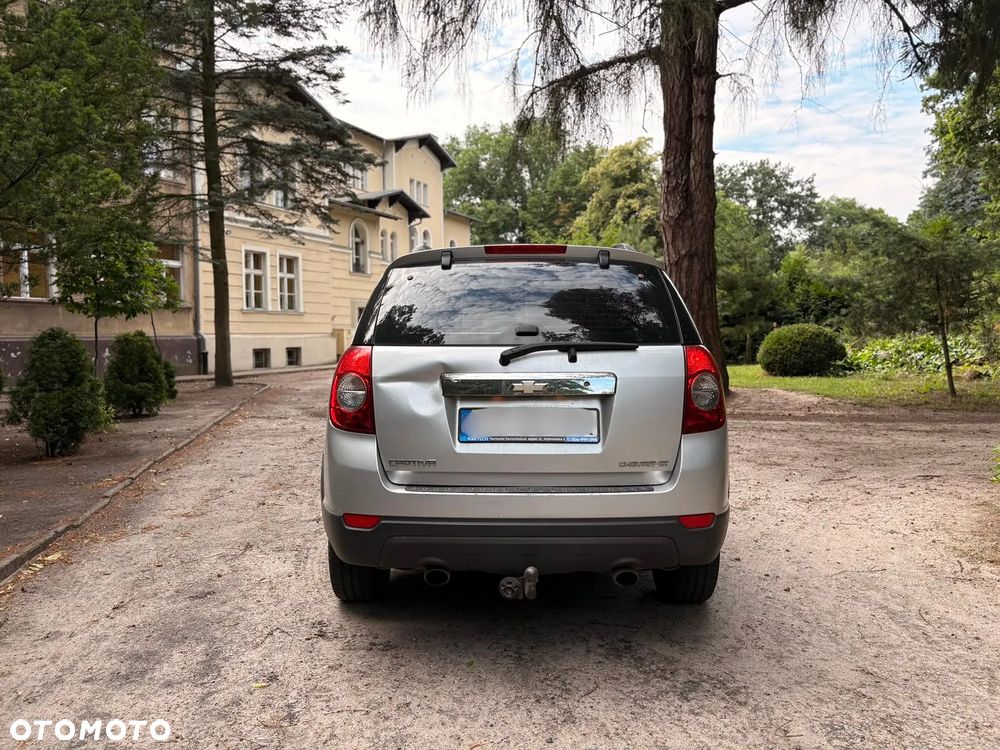 Chevrolet Captiva 2.2 2WD LS - 4