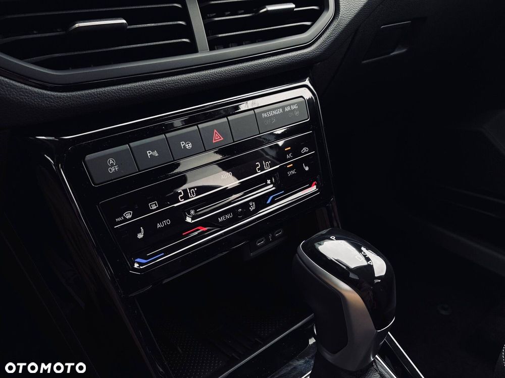 Volkswagen T-Cross - 18
