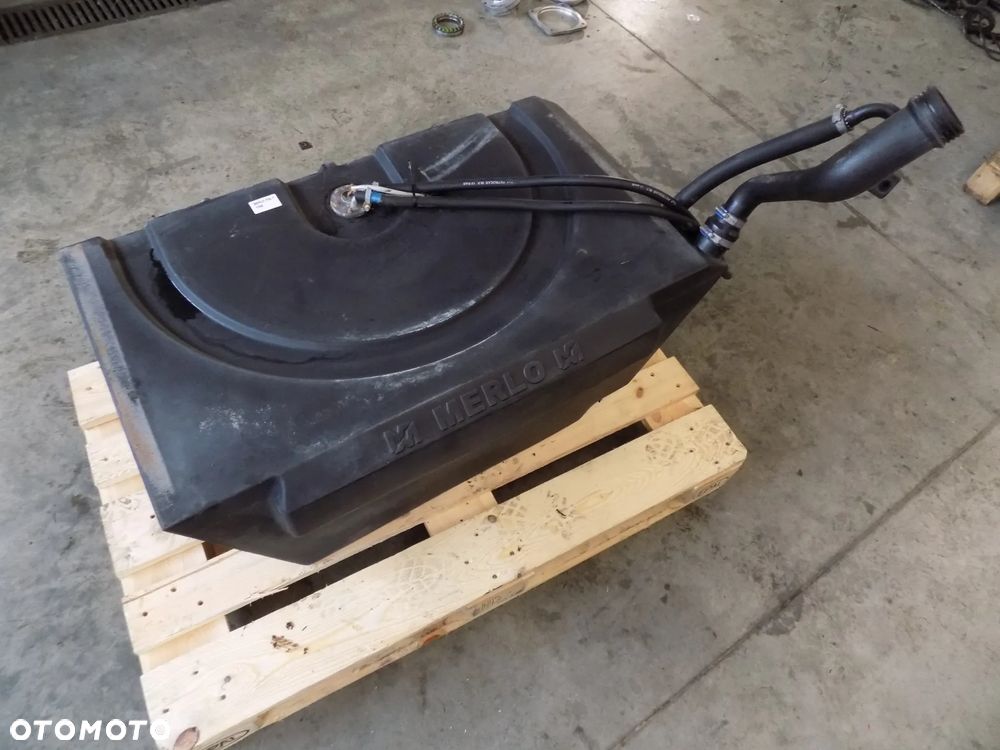 Merlo P 34.7 zbiornik paliwa kompletny