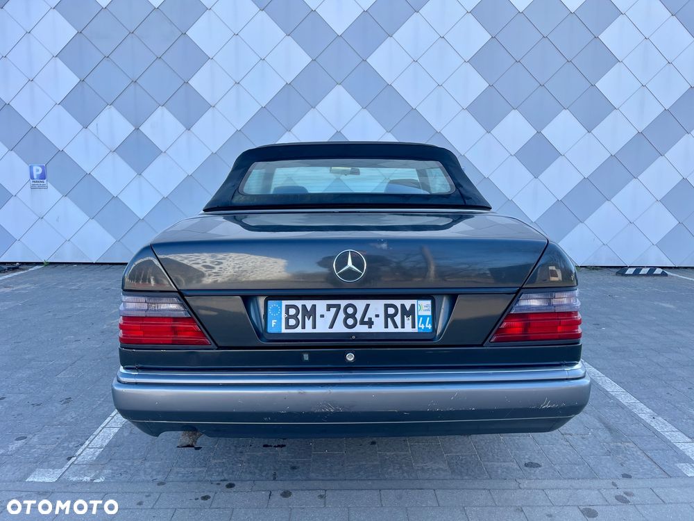 Mercedes-Benz Klasa E - 1