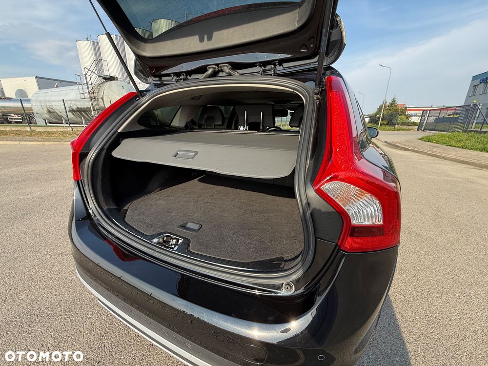 Volvo V60 Cross Country - 22