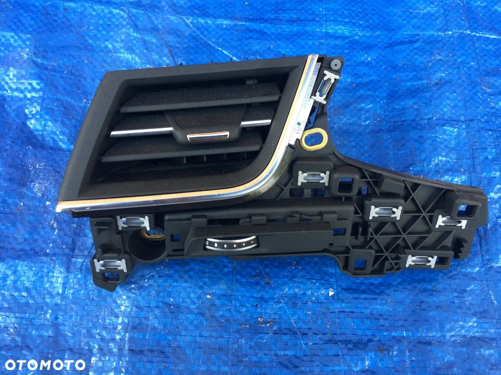 Audi Q7 SQ7 4M /  4M8820901  / Kratka Nawiewu Lewa / ORYGINAŁ - 1