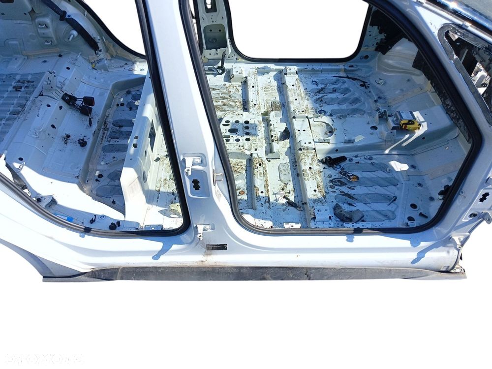 PRÓG PRAWY SŁUPEK ŚRODKOWY VOLKSWAGEN ID.3 (2019-2023) 204KM 150kW - 4