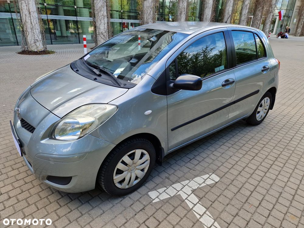 Toyota Yaris 1.0 Terra - 26