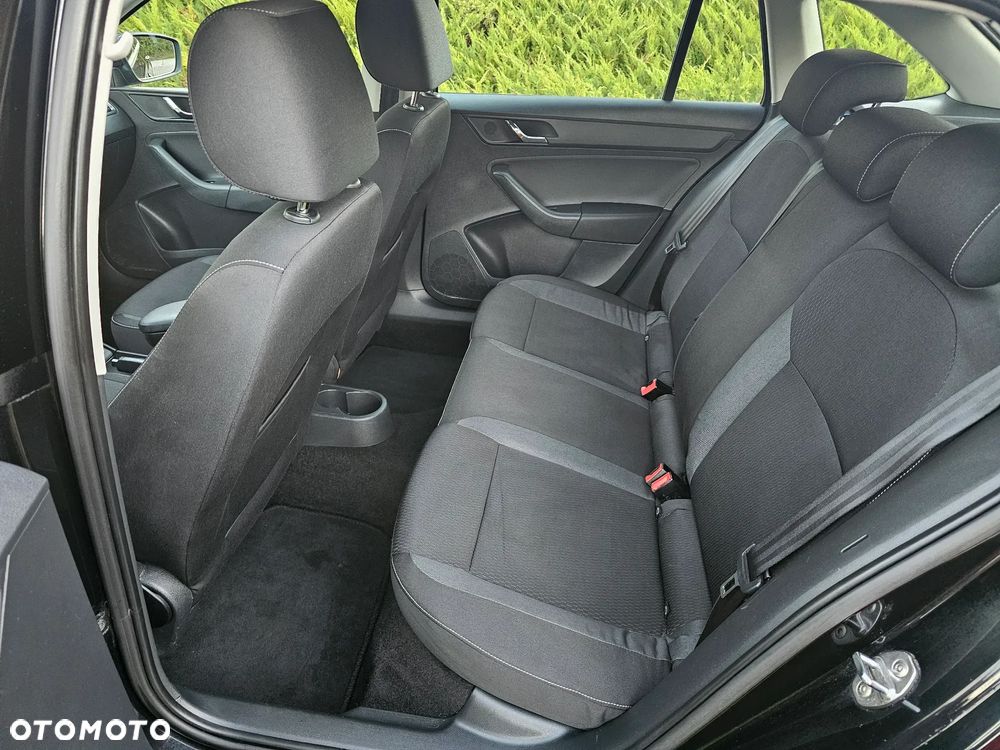 Skoda RAPID 1.6 TDI Ambition - 22