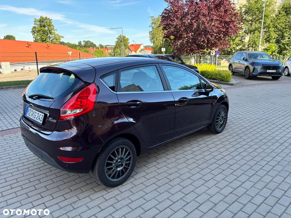 Ford Fiesta 1.25 Titanium EU5 - 10