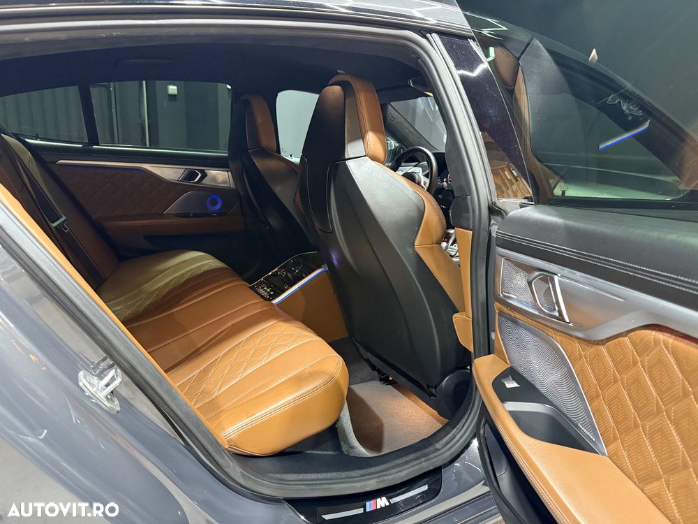 BMW M8 - 36