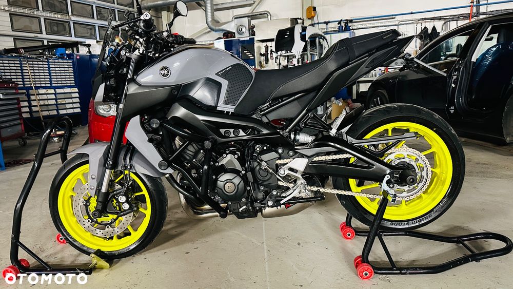 Yamaha MT - 22