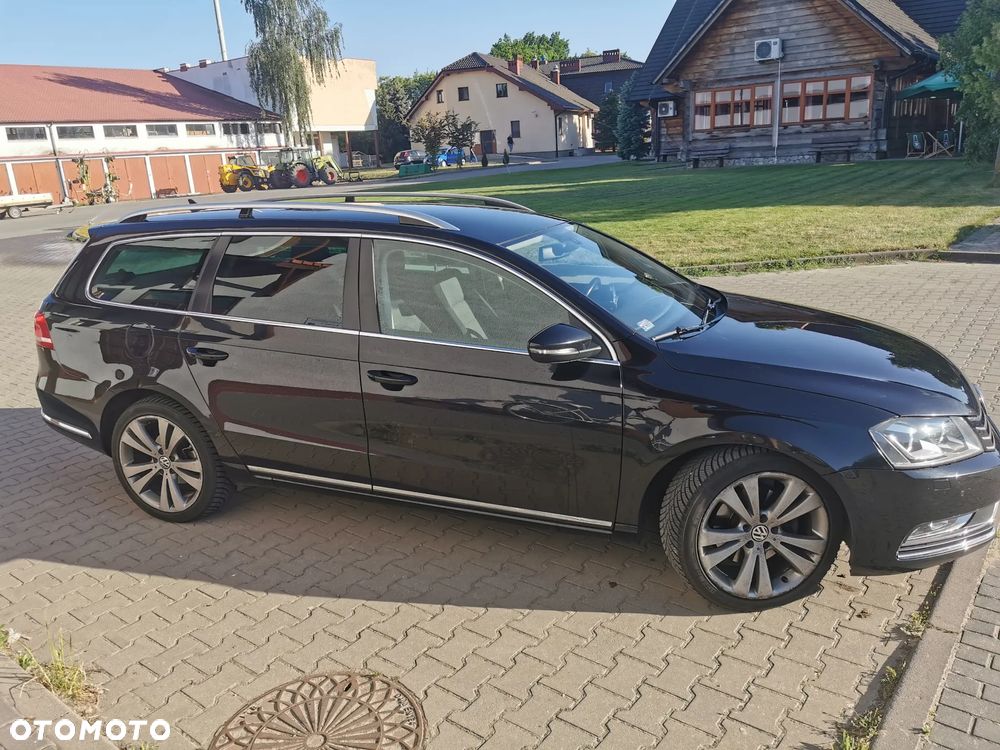 Volkswagen Passat 2.0 TDI DPF BlueMotion Technology Highline - 1