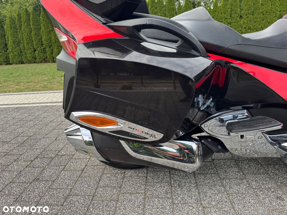 Can-Am Spyder - 14