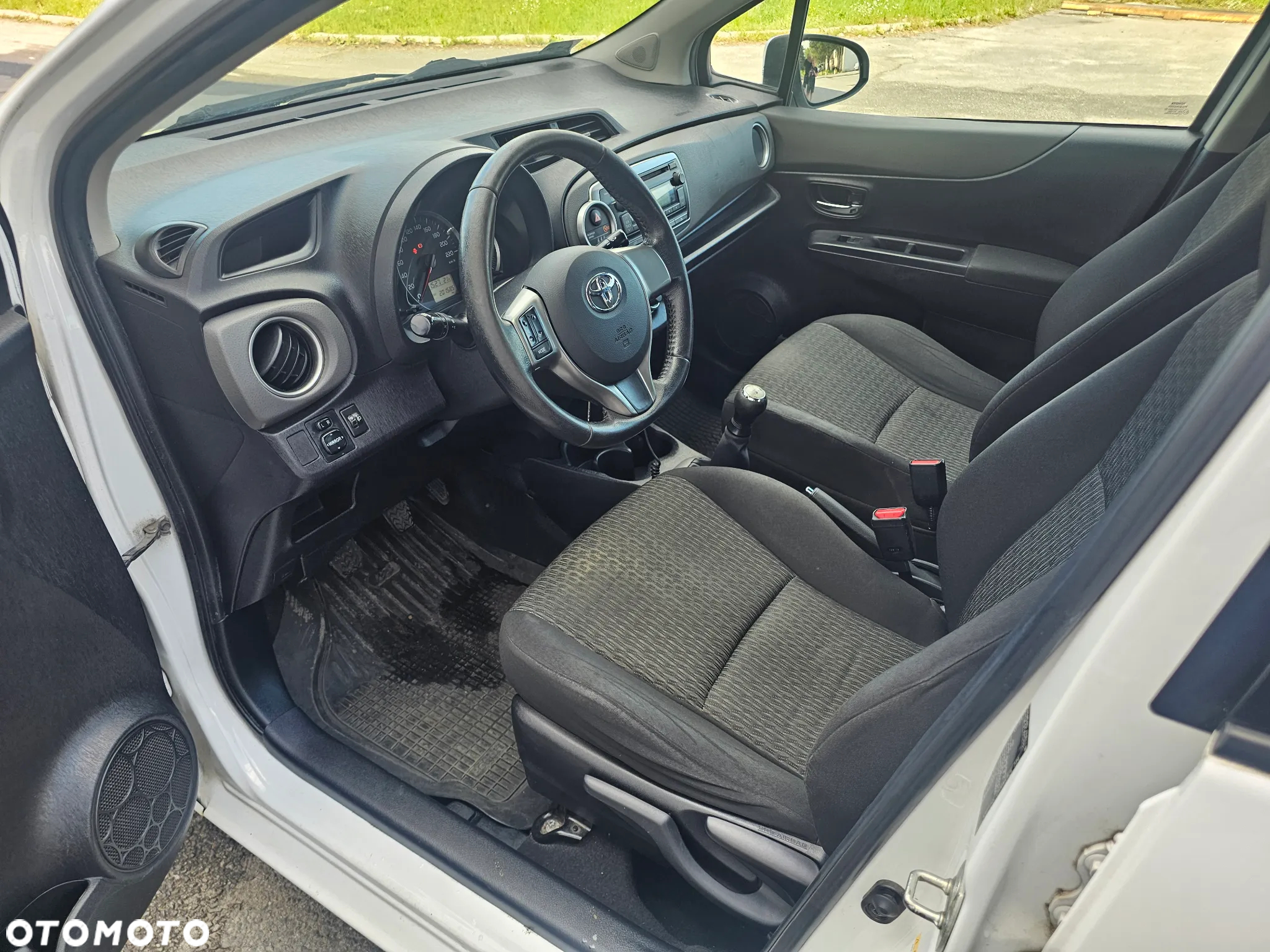 Toyota Yaris 1.0 Active - 8