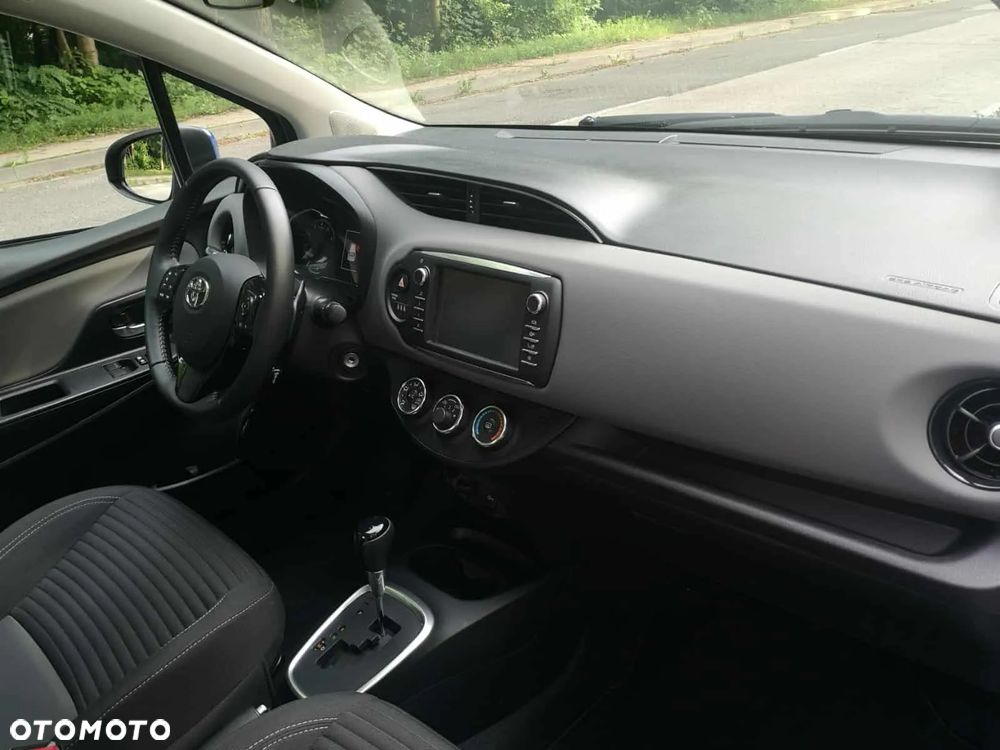 Toyota Yaris 1.5 Premium CVT - 6