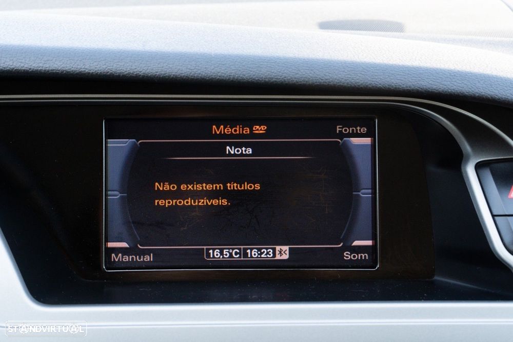 Audi A4 2.0 TDI Advance - 31