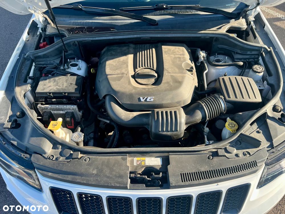 Jeep Grand Cherokee - 33