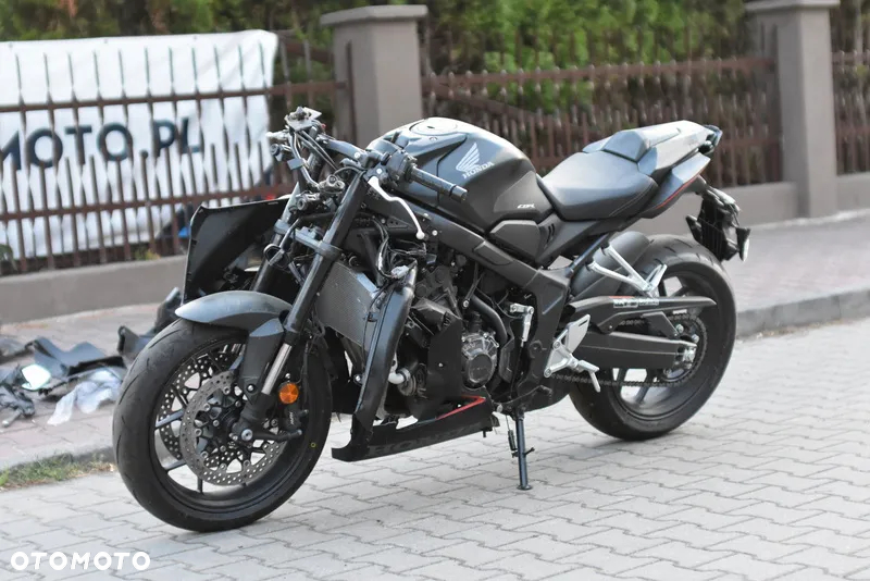 Honda CBR - 25