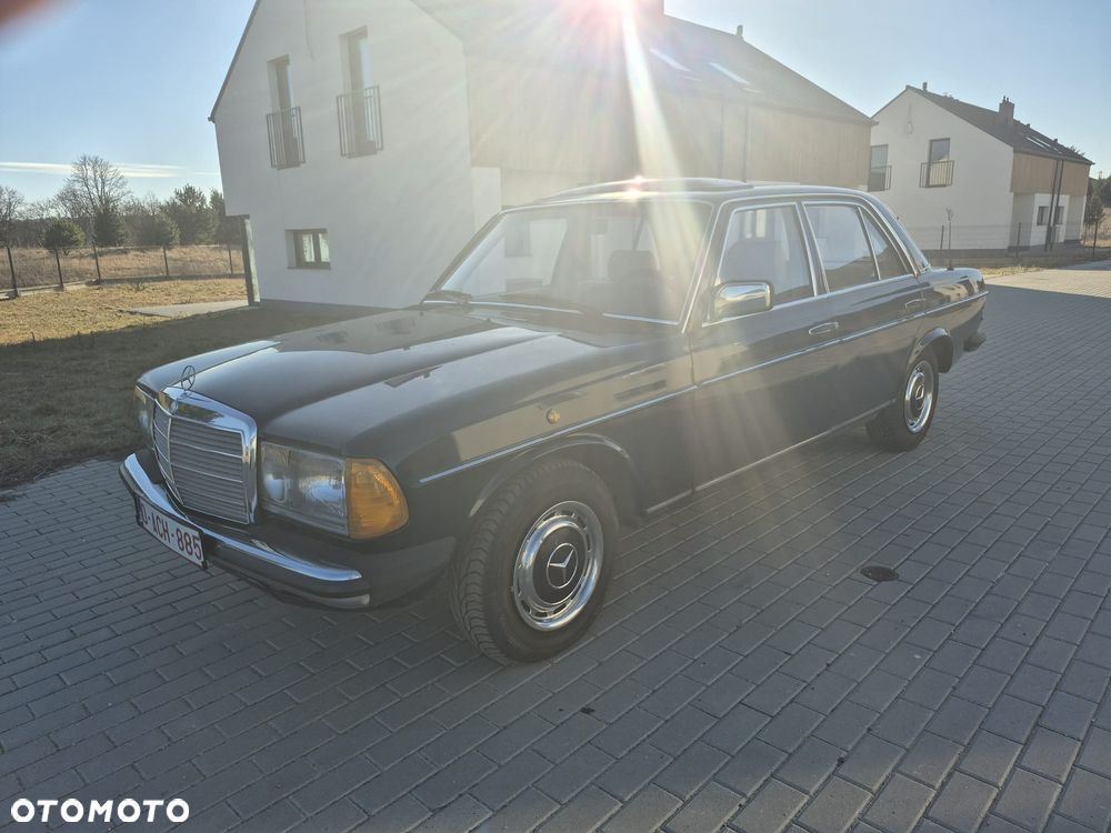 Mercedes-Benz W123 - 4