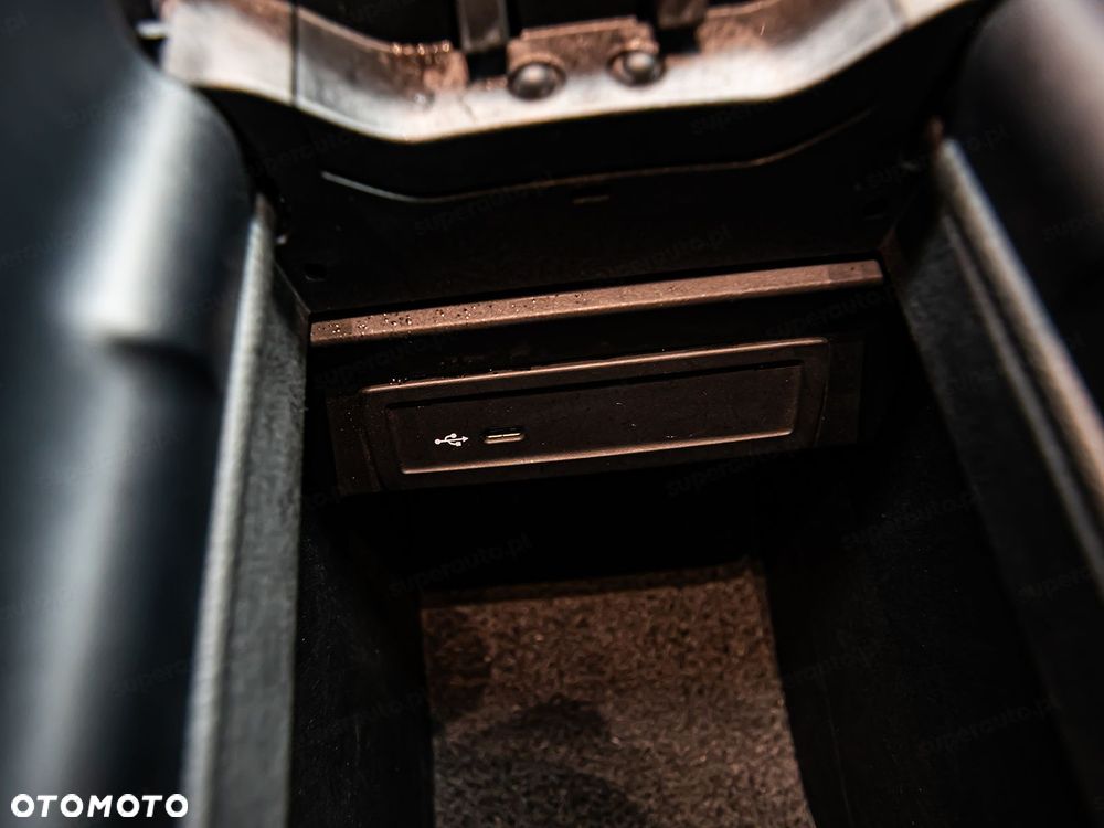 Mercedes-Benz CLA 200 d 8G-DCT - 23