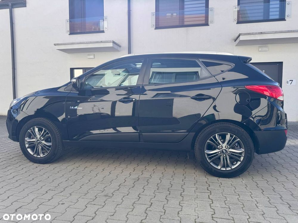 Hyundai ix35 1.7 CRDi 2WD blue Finale Gold - 14