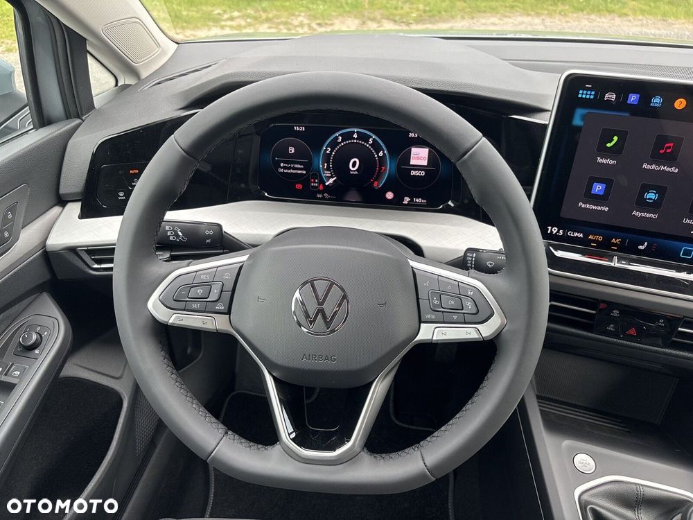 Volkswagen Golf - 25