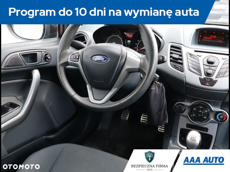 Ford Fiesta - 8