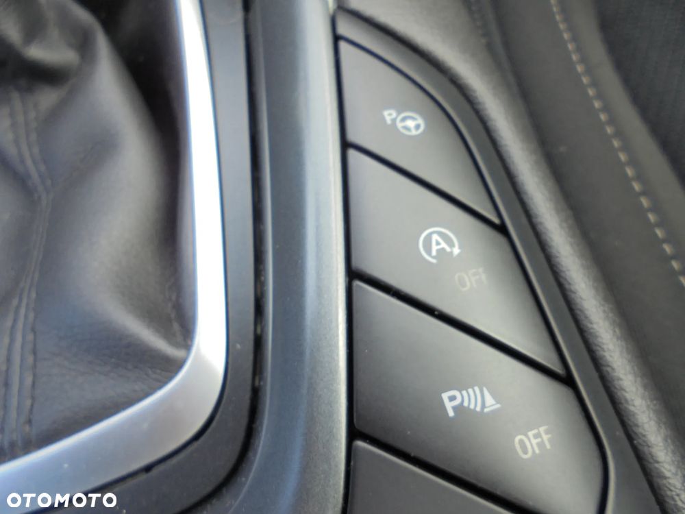 Ford Mondeo 2.0 TDCi Titanium PowerShift - 36