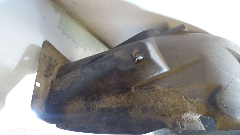 NADKOLE PRAWE TYLNE OPEL VIVARO B 93867907 767481698R - 2