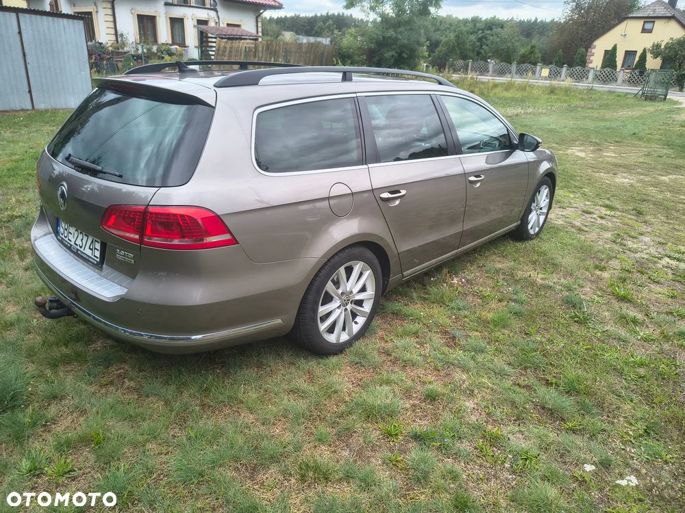 Volkswagen Passat 2.0 TDI DPF BlueMotion Technology Comfortline - 6