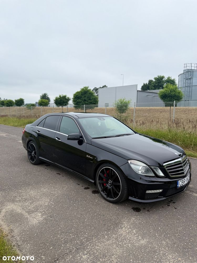 Mercedes-Benz Klasa E 63 AMG AMG Speedshift 7G-MCT - 2