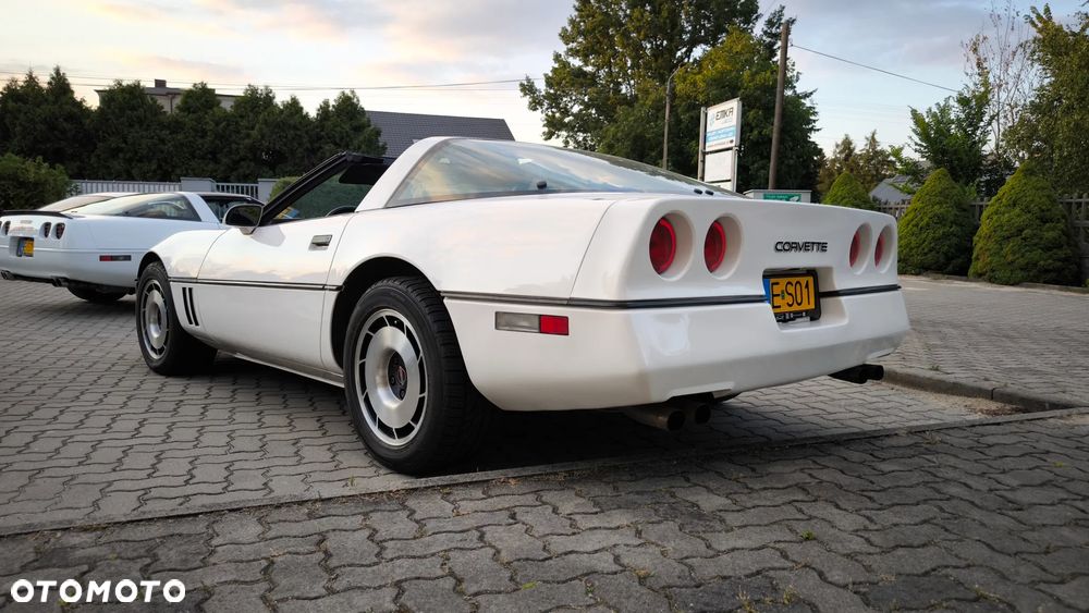 Chevrolet Corvette - 8