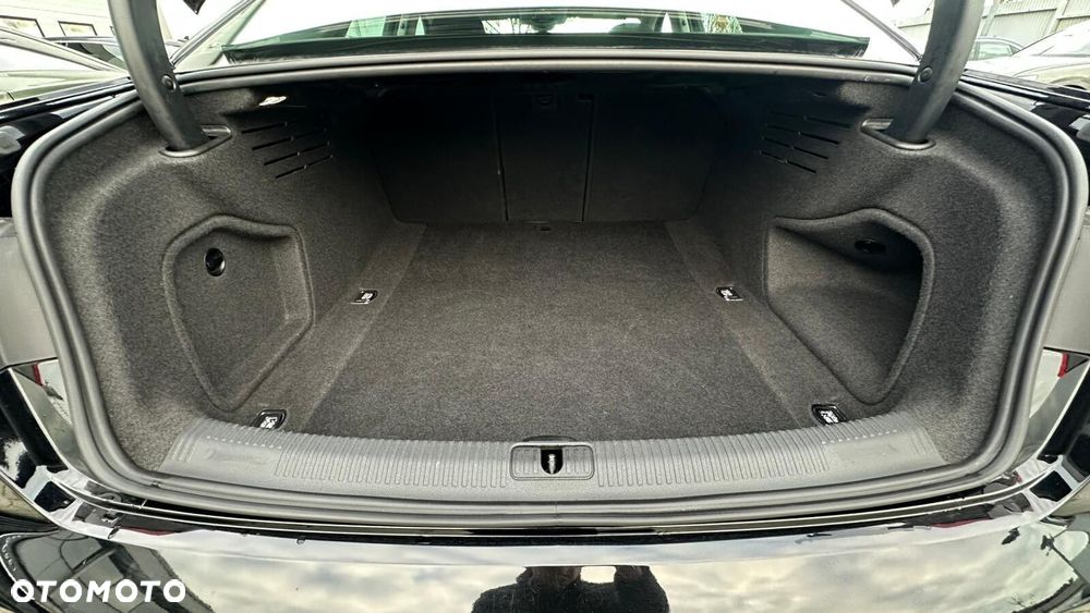 Audi A4 Limousine - 17