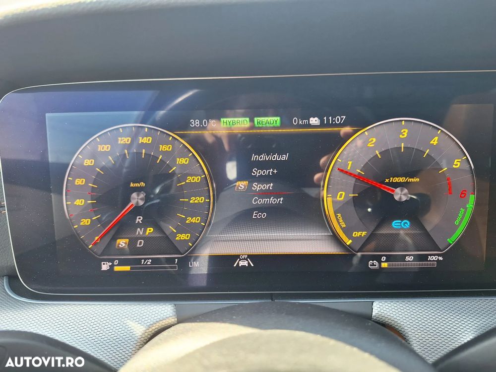 Mercedes-Benz E 300 de Aut. - 7