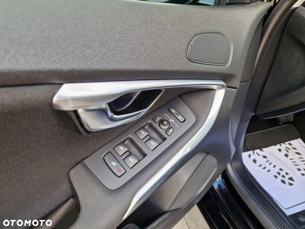 Volvo V40 D2 Geartronic Momentum - 38