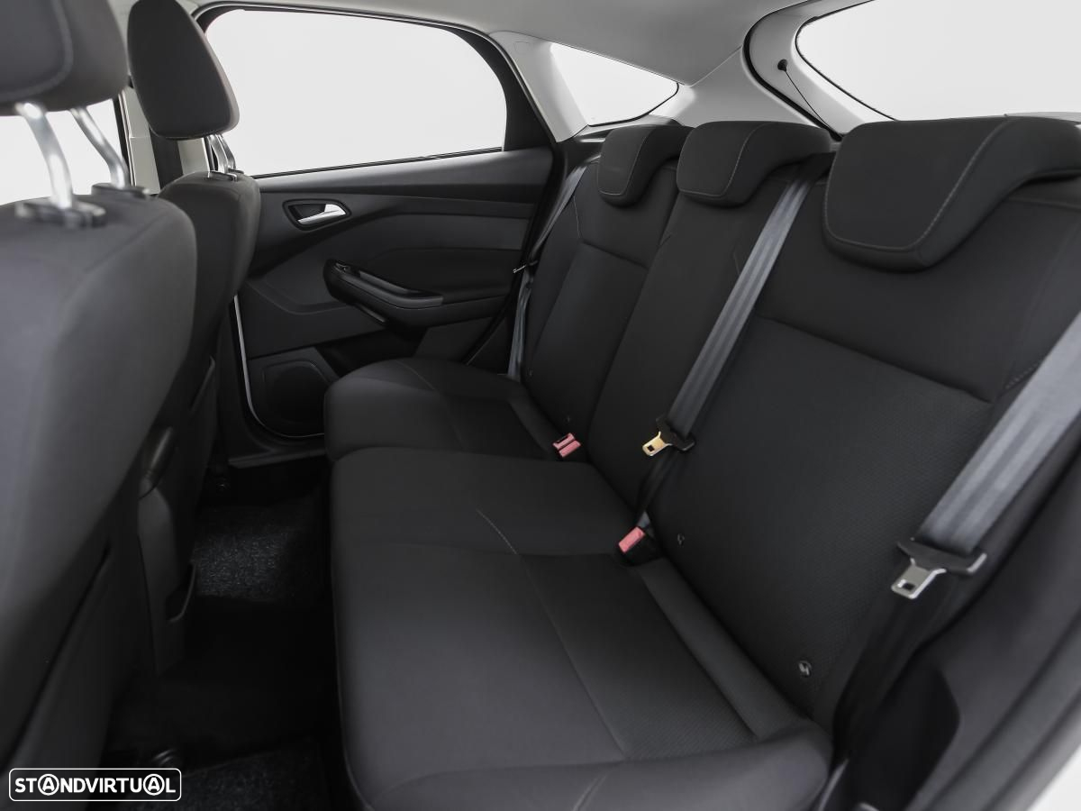 Ford Focus - 9