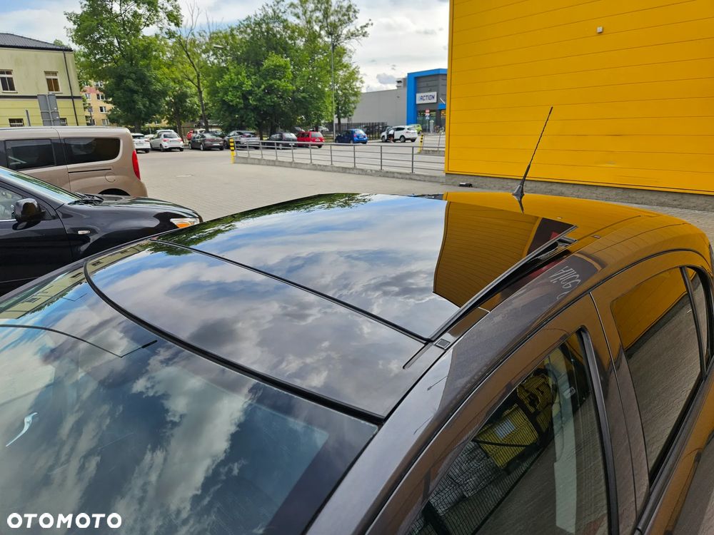 Opel Corsa 1.2 16V Essentia - 18