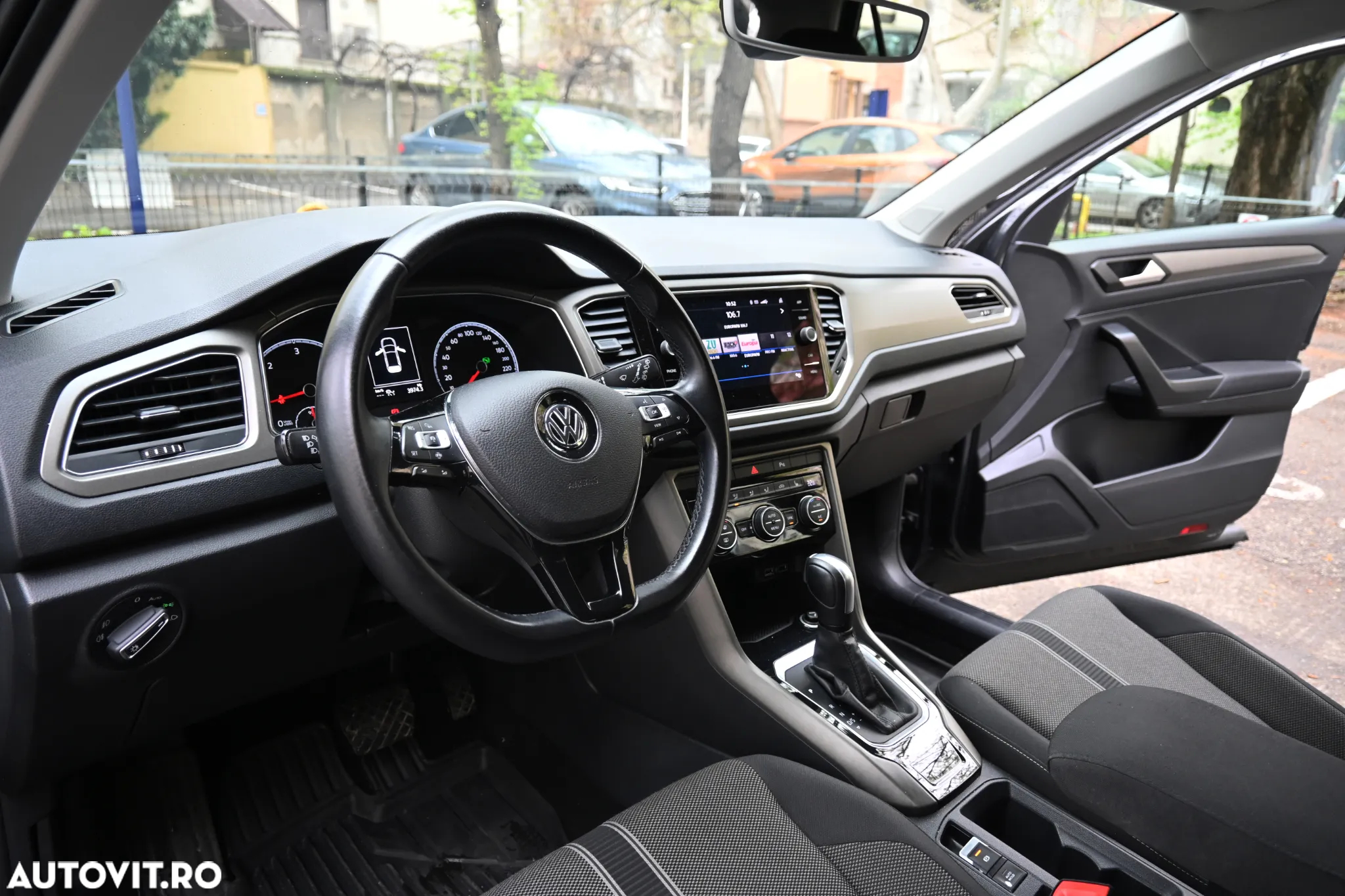 Volkswagen T-ROC - 7