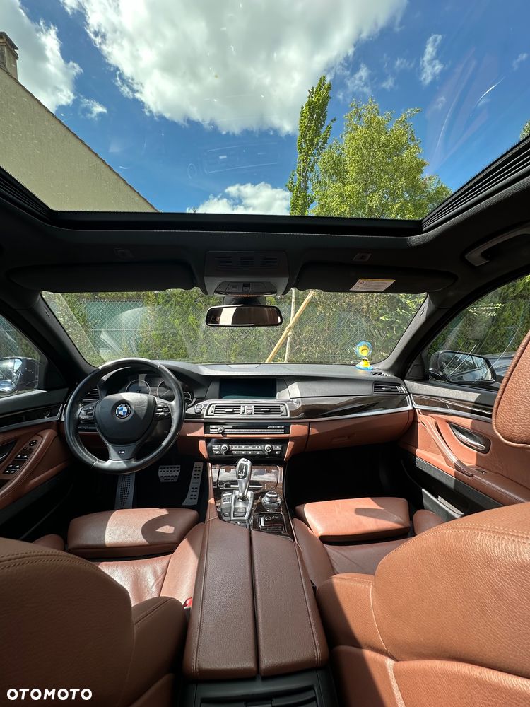 BMW Seria 5 528i - 2