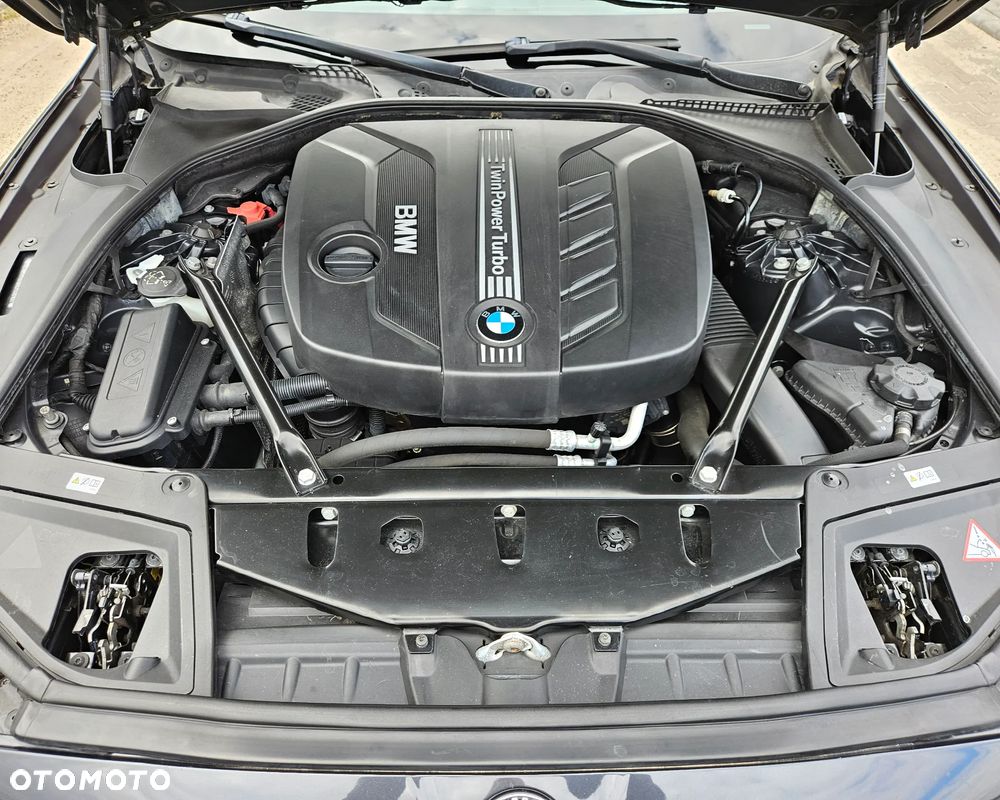 BMW Seria 5 520d - 23
