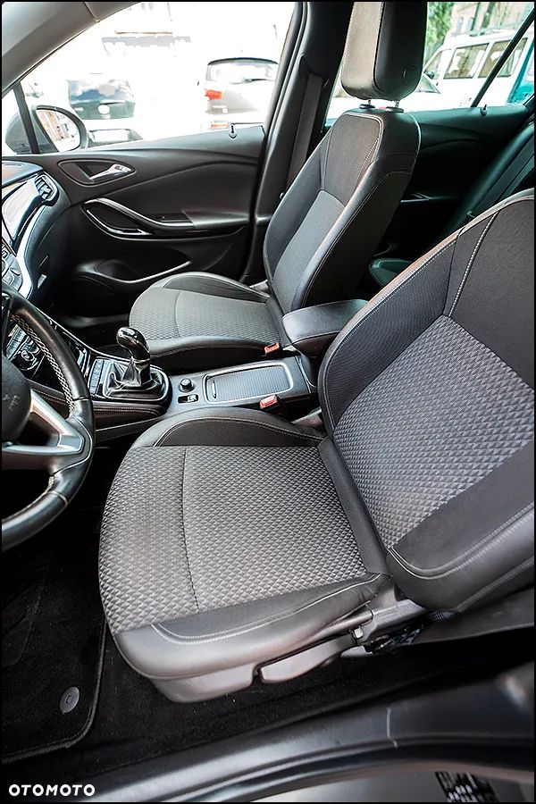 Opel Astra - 32